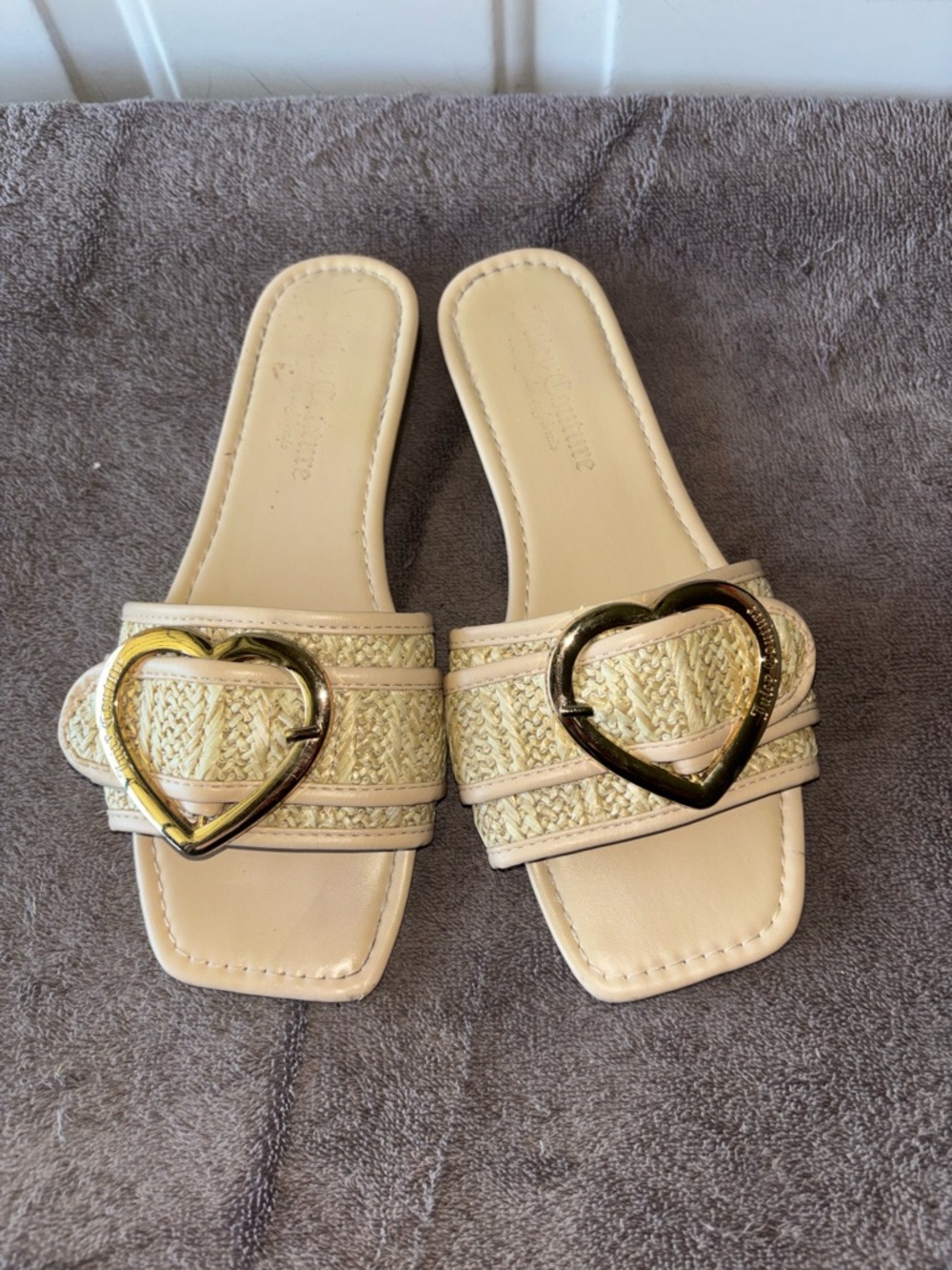 Juicy Couture raffia slide sandals size 6.5